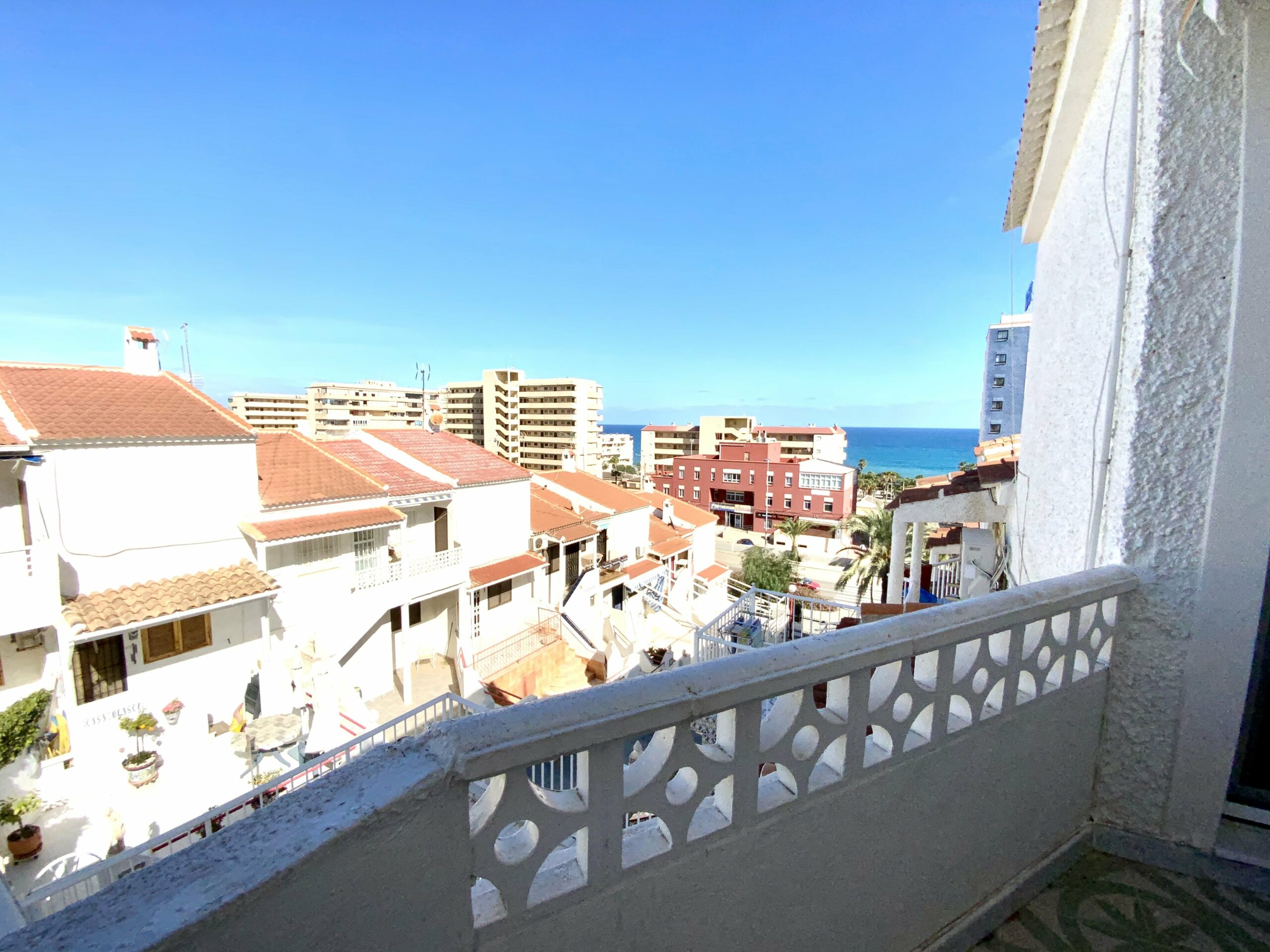 Townhouse with a studio apartment near La Mata beach. image 3
