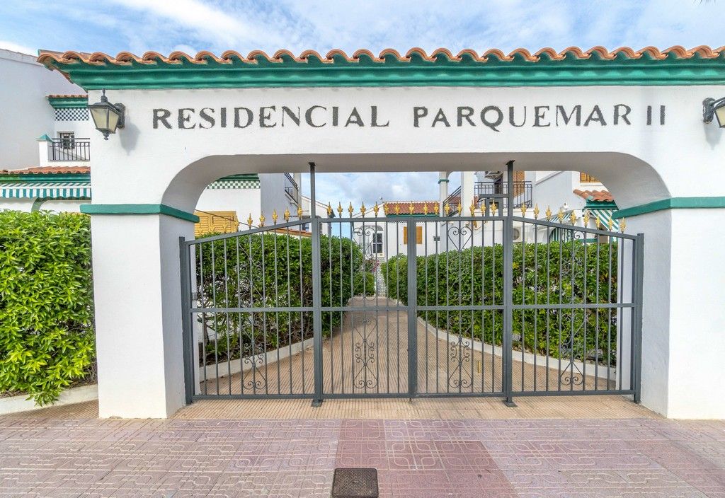 GROUND FLOOR BUNGALOW WITH LARGE GARDEN IN RESIDENCIAL PARQUEMAR III (LA MATA) image 5