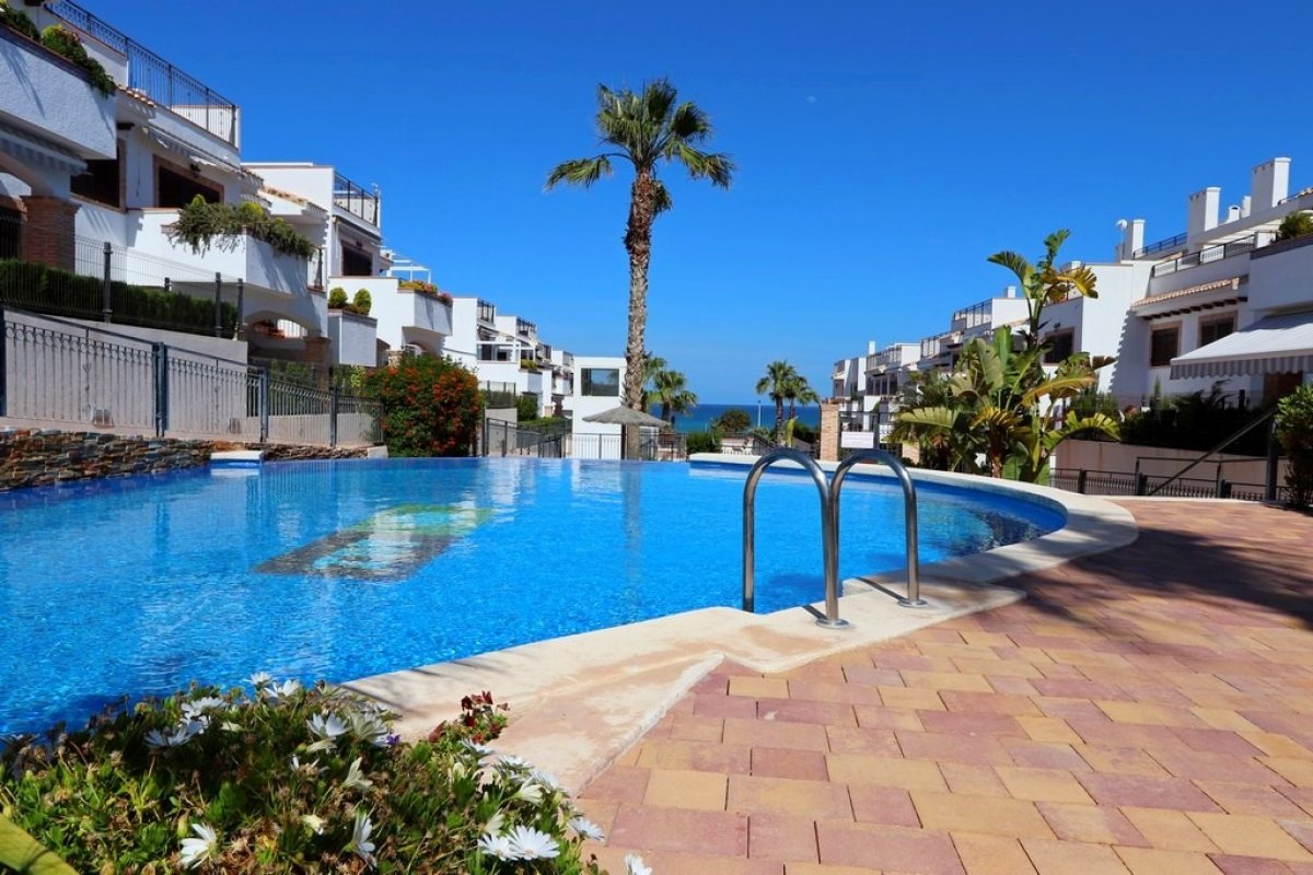 BUNGALOW GROUND FLOOR 50M FROM THE BEACH IN RESIDENCIAL AZUL BEACH photo 1