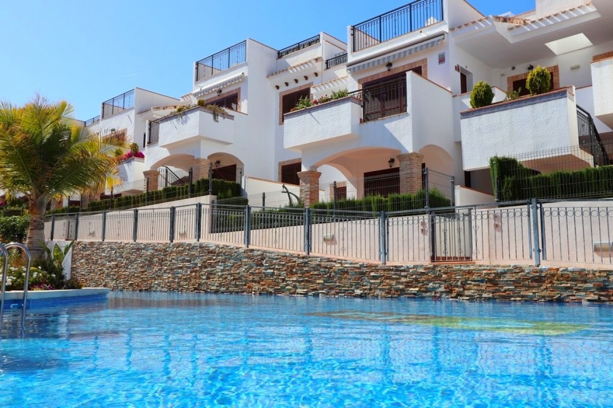 BUNGALOW GROUND FLOOR 50M FROM THE BEACH IN RESIDENCIAL AZUL BEACH image 3