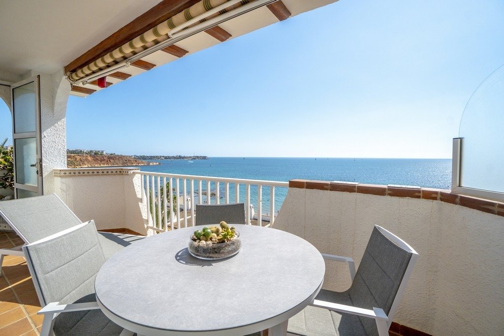 APARTMENT WITH PANORAMIC SEA VIEWS ON THE FIRST LINE OF AGUAMARINA photo 1