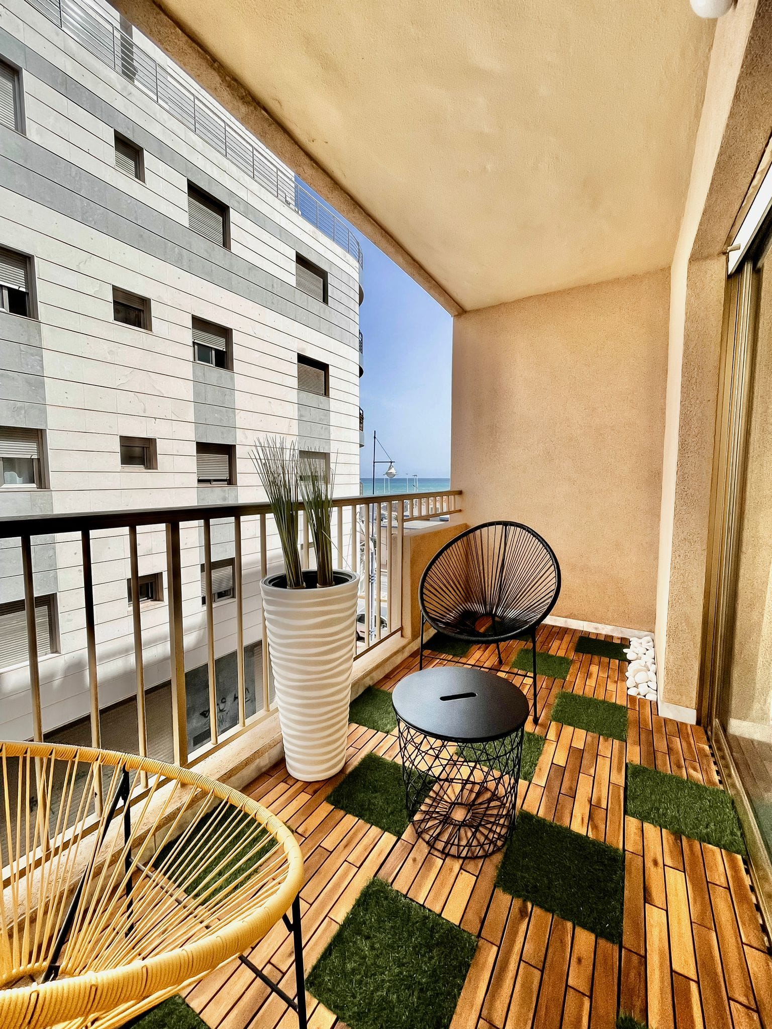 Welcome to this nice residence only 50 meters from the wonderful beach Playa de los Locos. photo 1