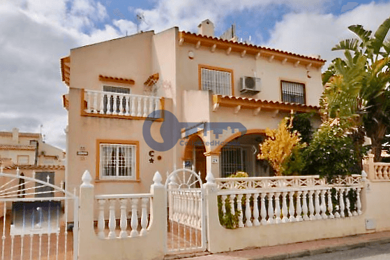 Duplex for sale in Playa Flamenca close to La Zenia Boulevard. photo 1