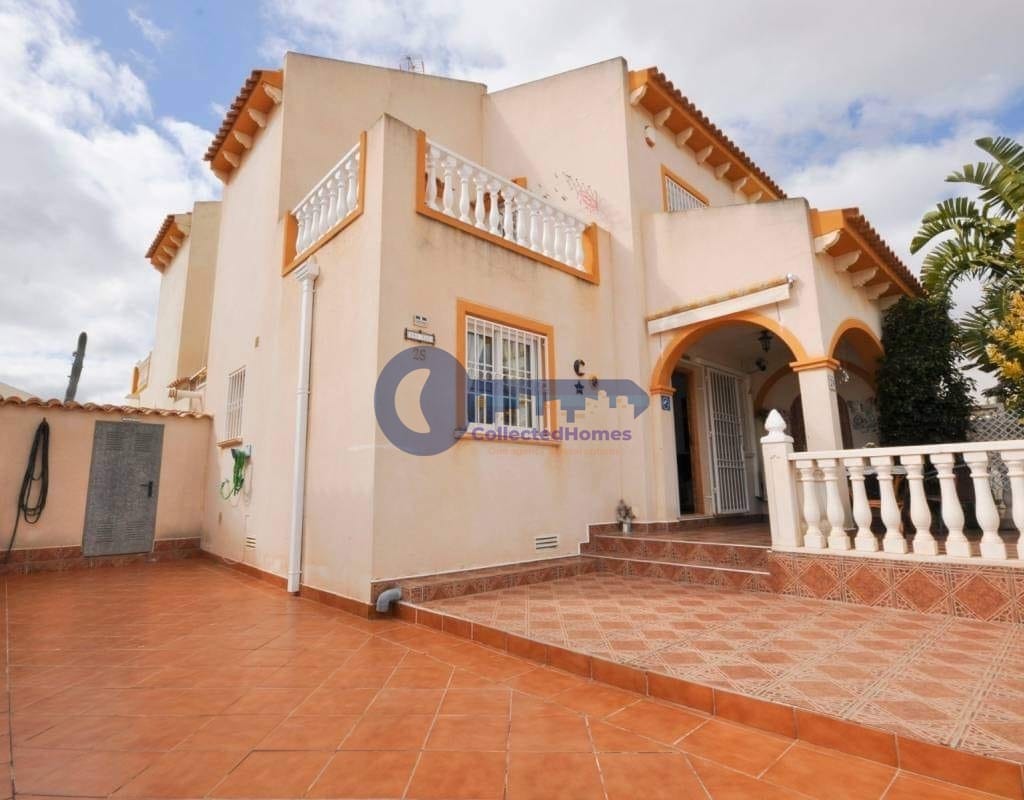 Duplex for sale in Playa Flamenca close to La Zenia Boulevard. image 5
