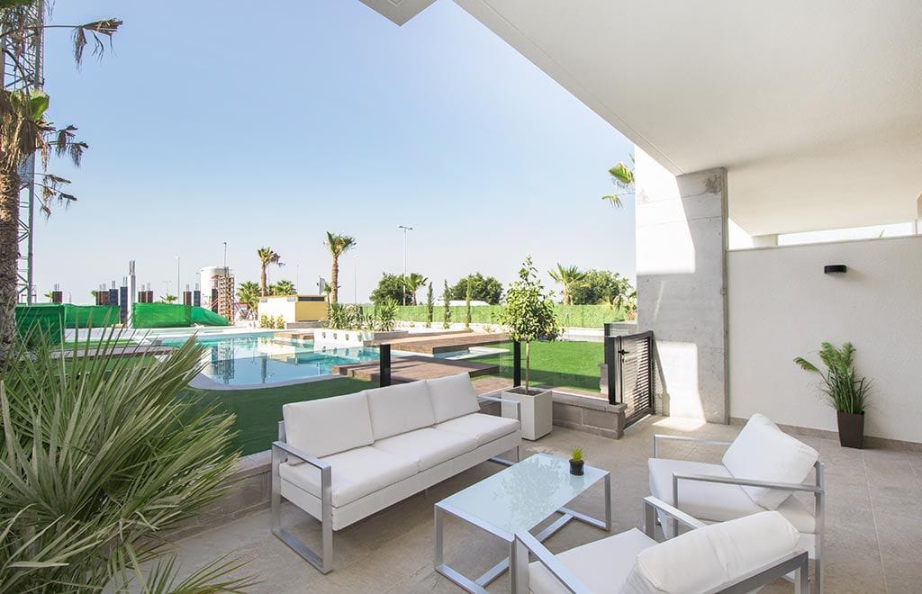 Bungalow with Terrace and Solarium in Guardamar del Segura image 4