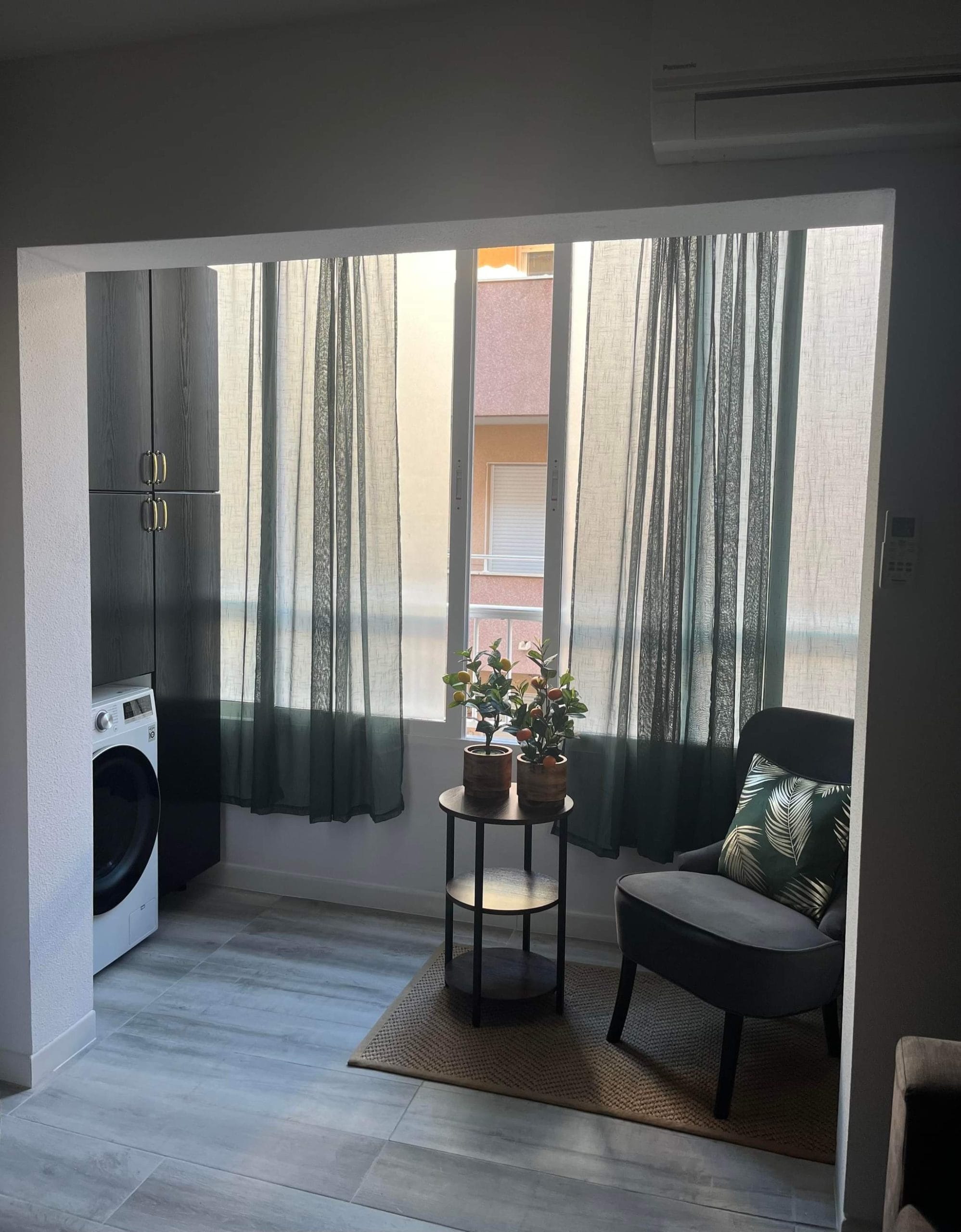 Completely renovated nice apartment in central Torrevieja. image 5