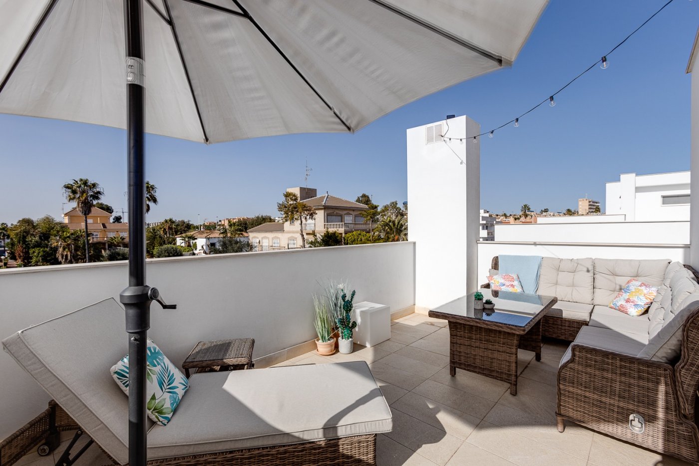 A warm welcome to Rosaleda and this fantastic home in new condition! image 4