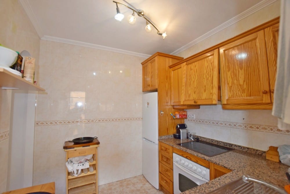 3 BED CORNER TOWNHOUSE WITH GARDEN AND SOLARIUM WALKING FROM LA ZENIA BEACH image 3