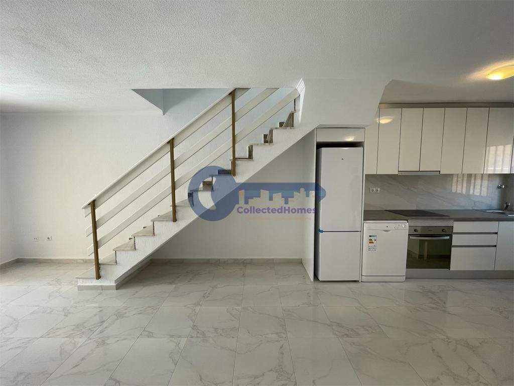 Completely renovated townhouse in popular Rosaleda, Torrevieja! image 4