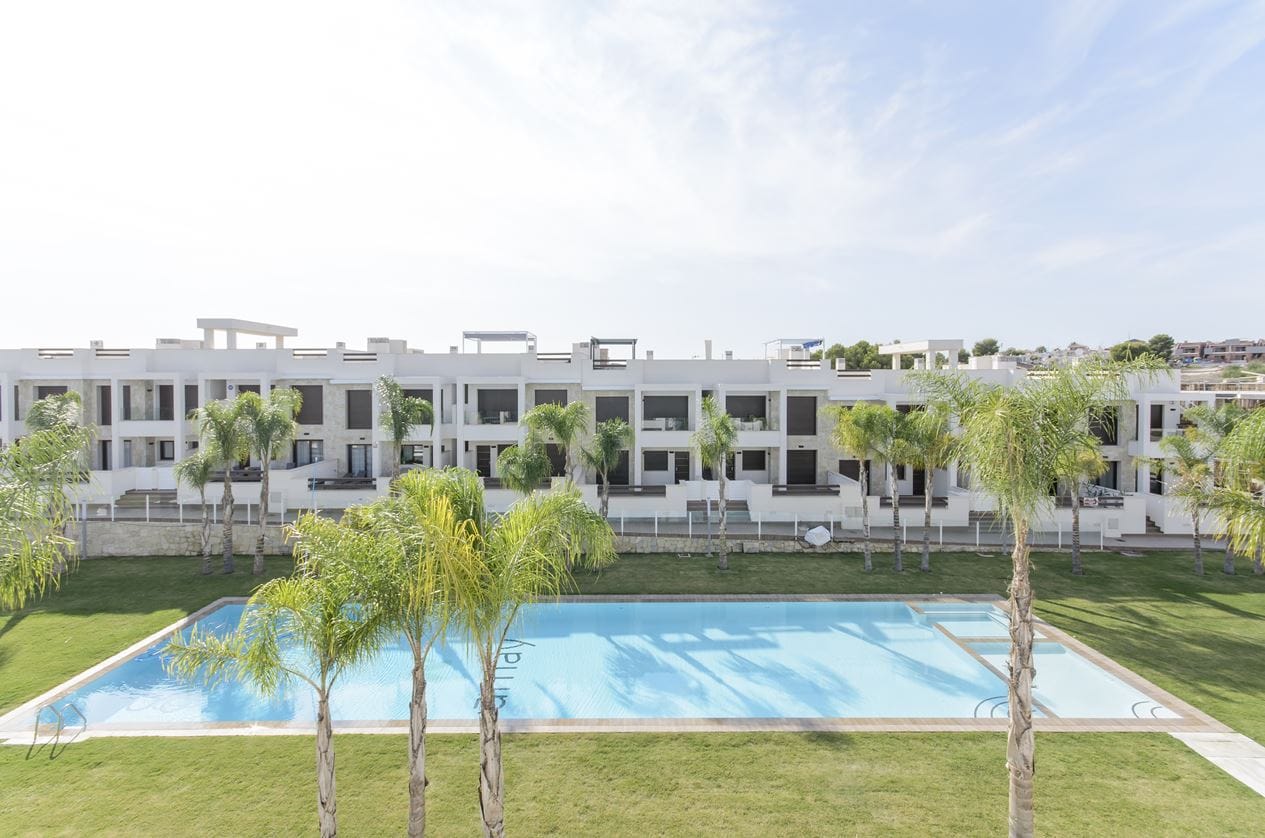New project with great location in Los Balcones, Los Altos, Torrevieja. image 3
