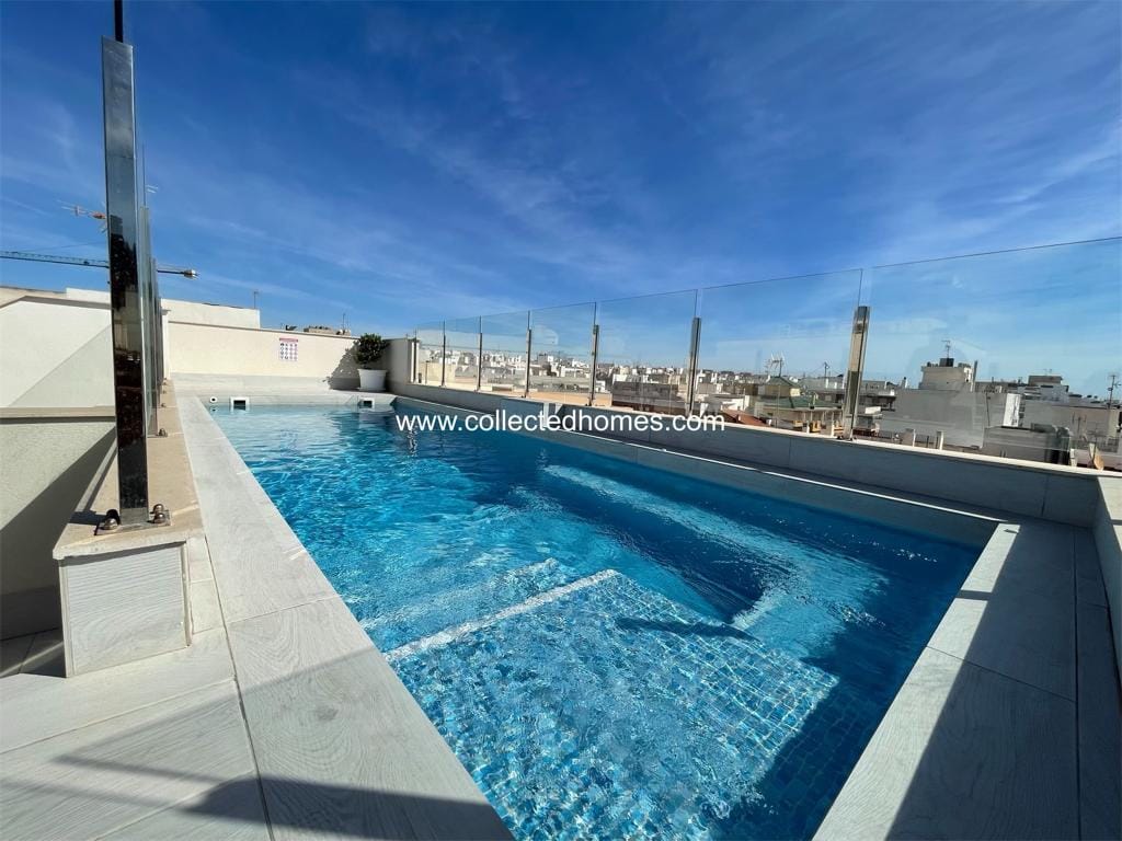 Fantastic apartment in the heart of Torrevieja. photo 1