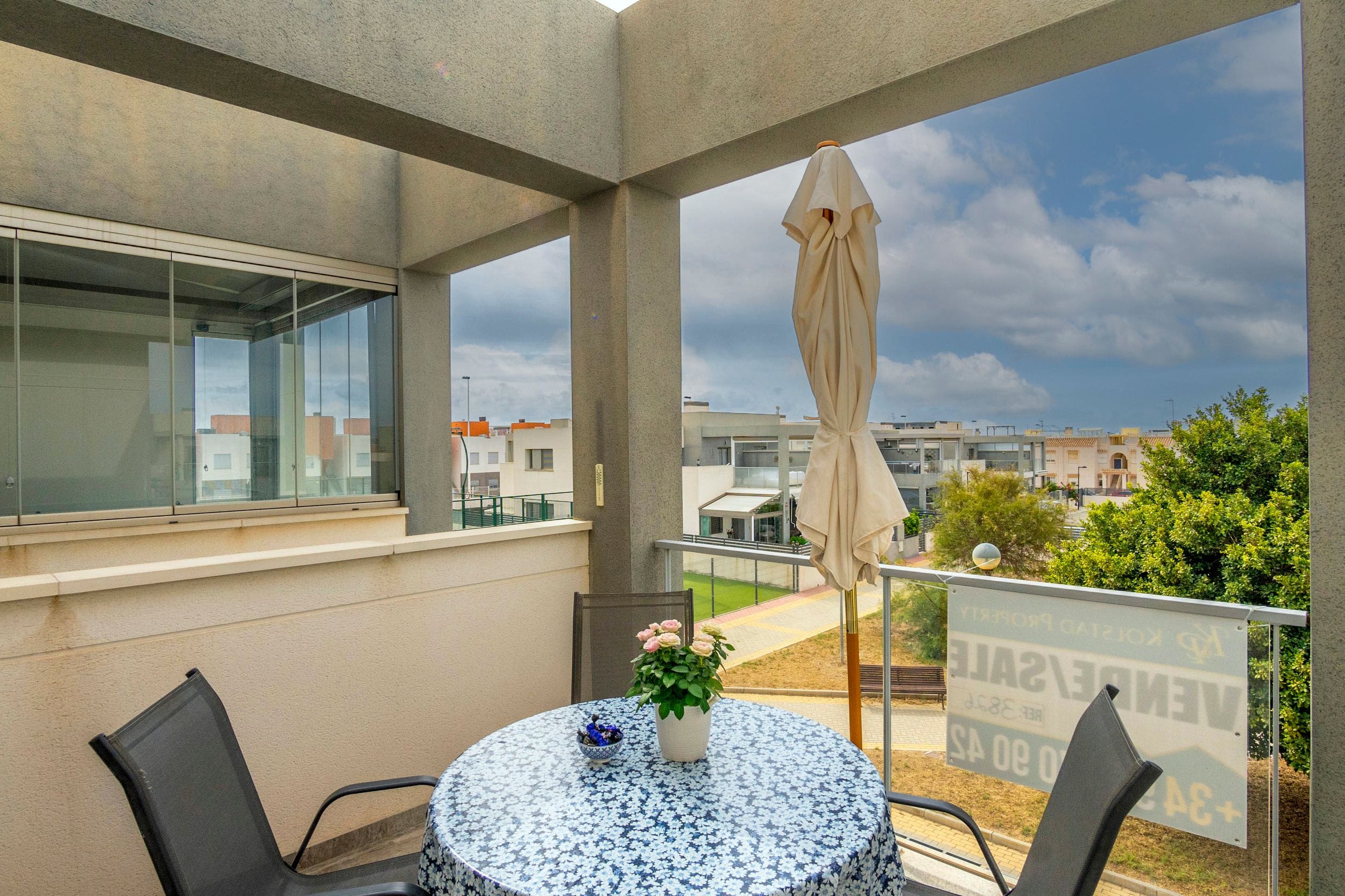 FANTASTIC NICE SOUTH FACING AND SUNNY APARTMENT IN KOMA II - LARGE ROOF TERRACE. image 4