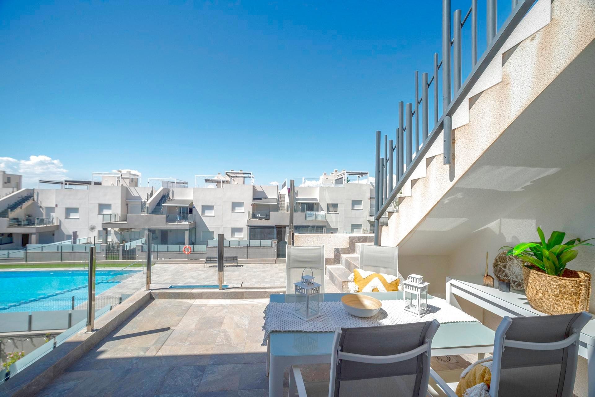 SPECTACULAR APARTMENT IN SOLPARK II - 3 BEDROOMS - VIEWS TO THE POOL AREA AND THE MEDITERRANEAN SEA - WITH RENTAL LICENSE. image 3