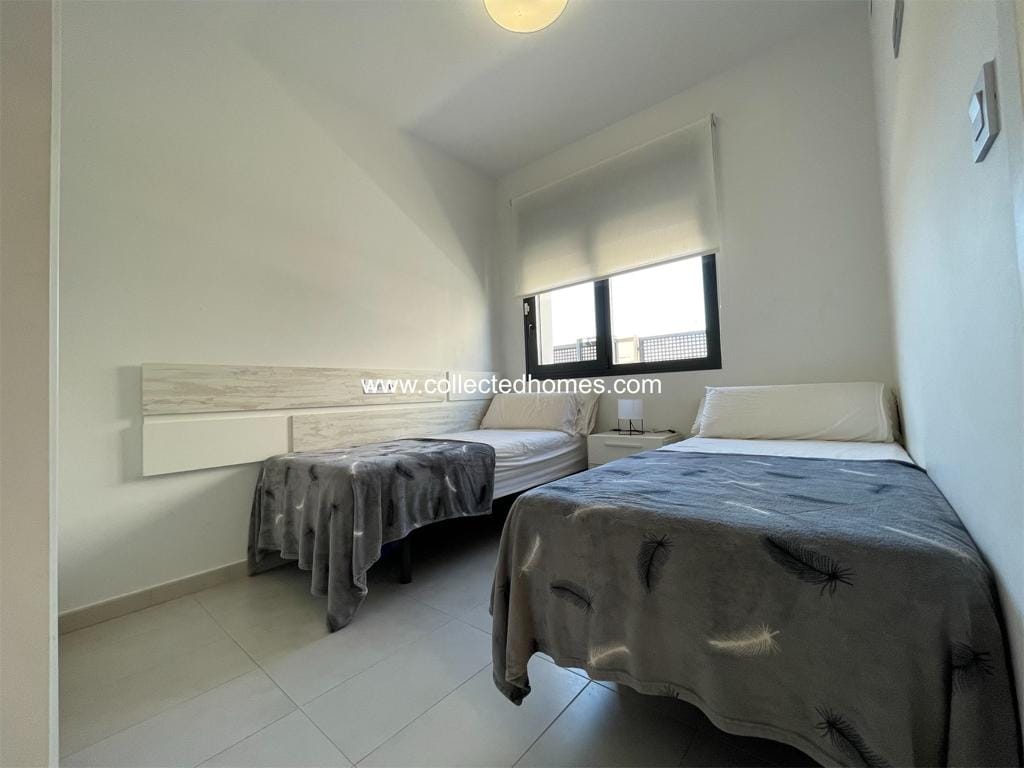 Fantastic villa with private pool and roof terrace in Orihuela Costa, Villamartin. image 5