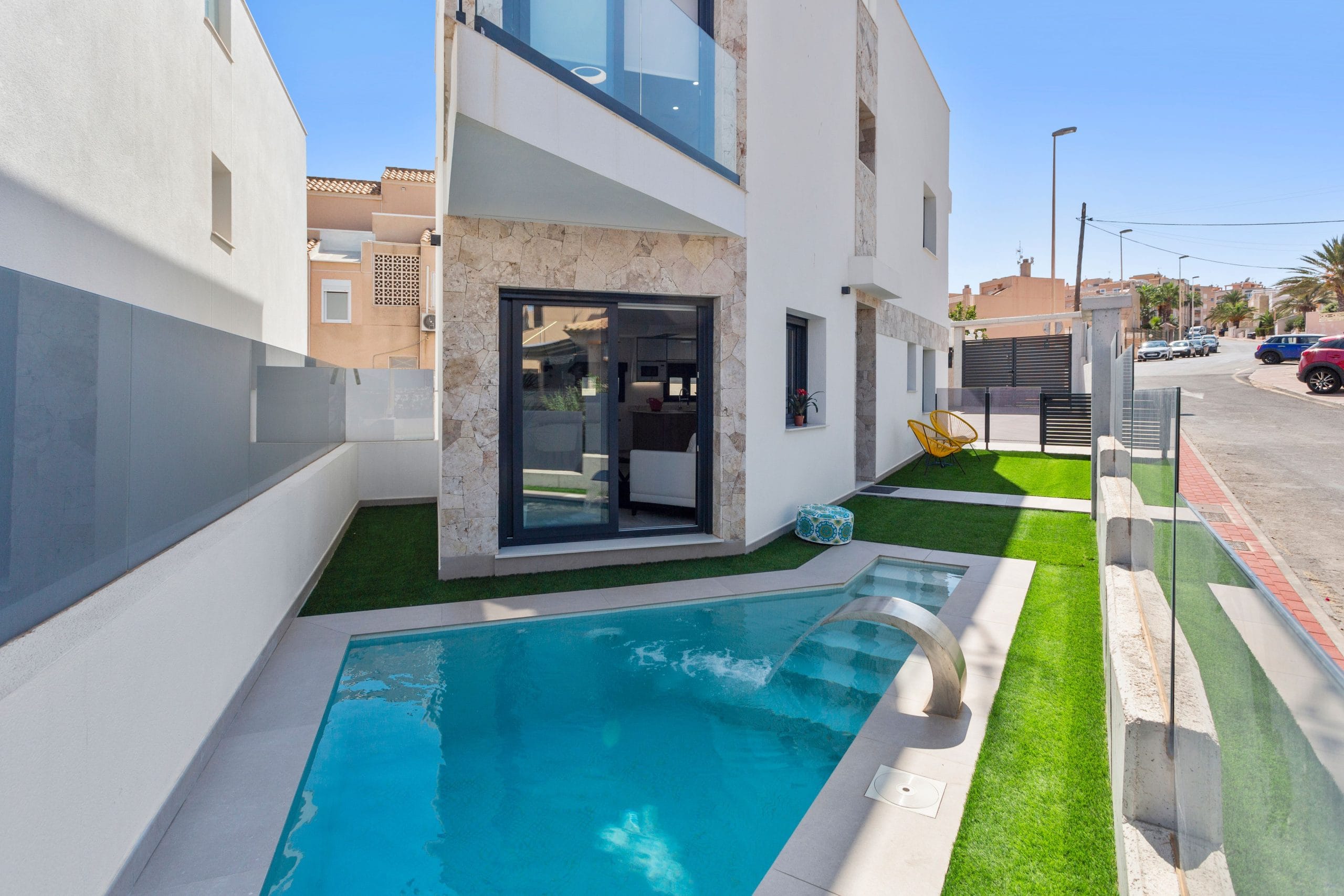 Collected Homes presents this luxury villa located only 150 meters from La Mata beach in Torrevieja. image 3