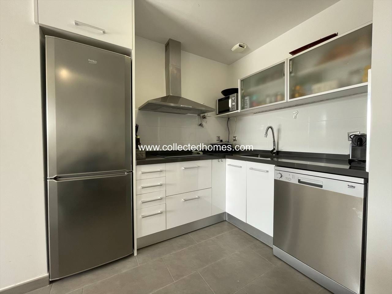 Collected Homes presents this lovely ground floor apartment with large patio in La Mata. image 5