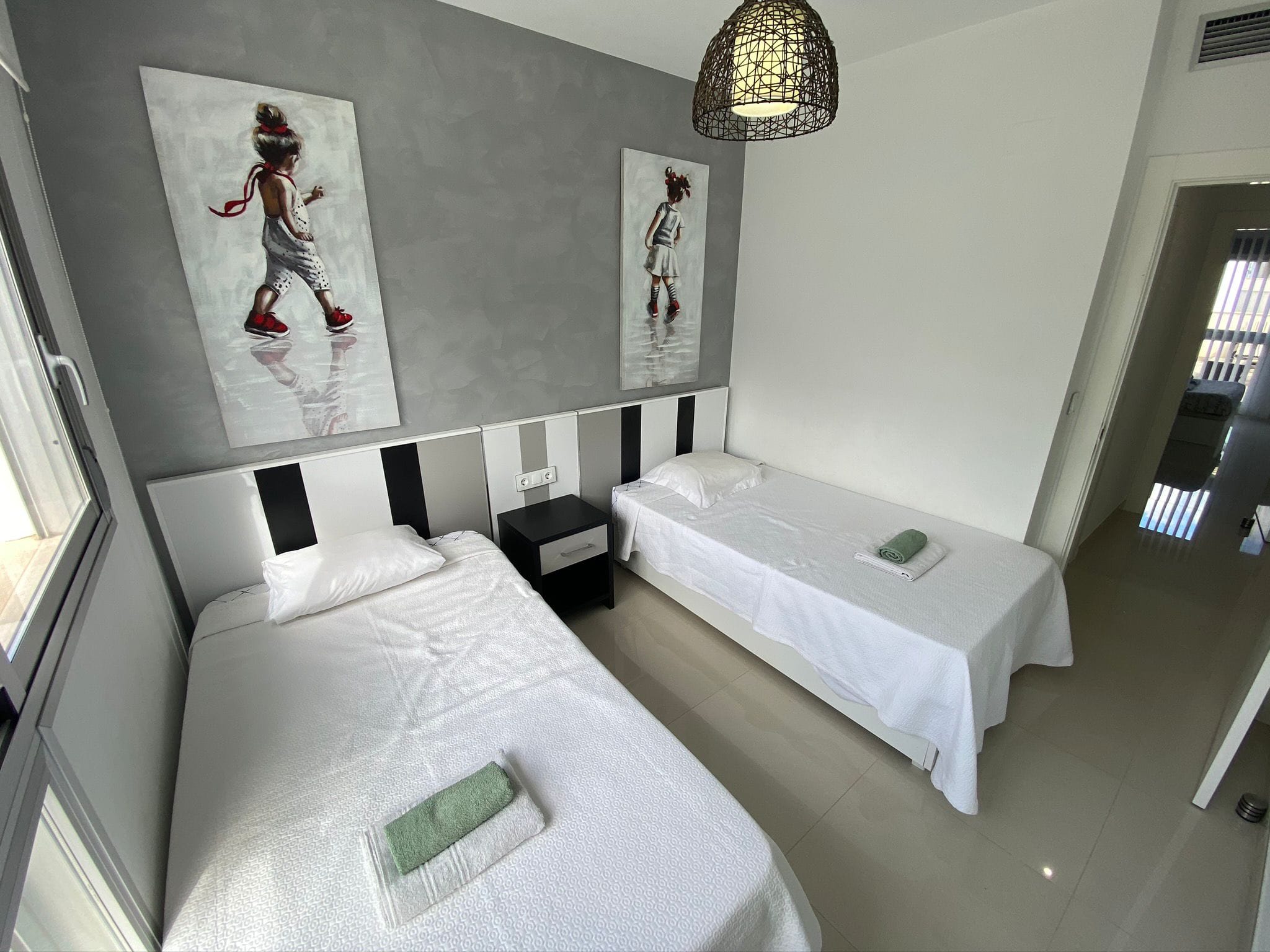 Beautiful Corner apartment on the ground floor in Punta Prima, Orihuela-Costa. image 4