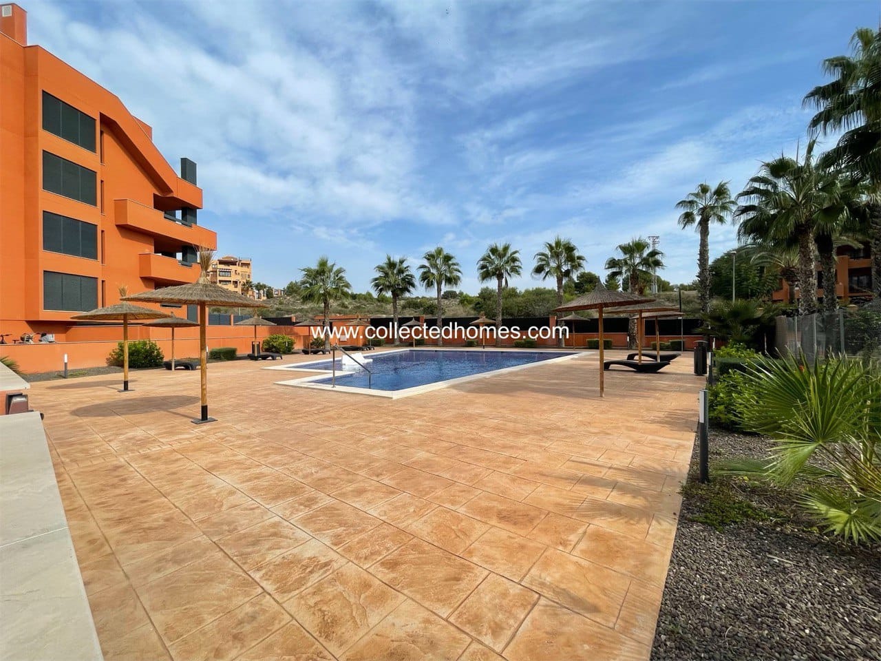 Collected Homes presents this beatiful groundfloor apartment in Villamartín, Orihuela Costa. image 3