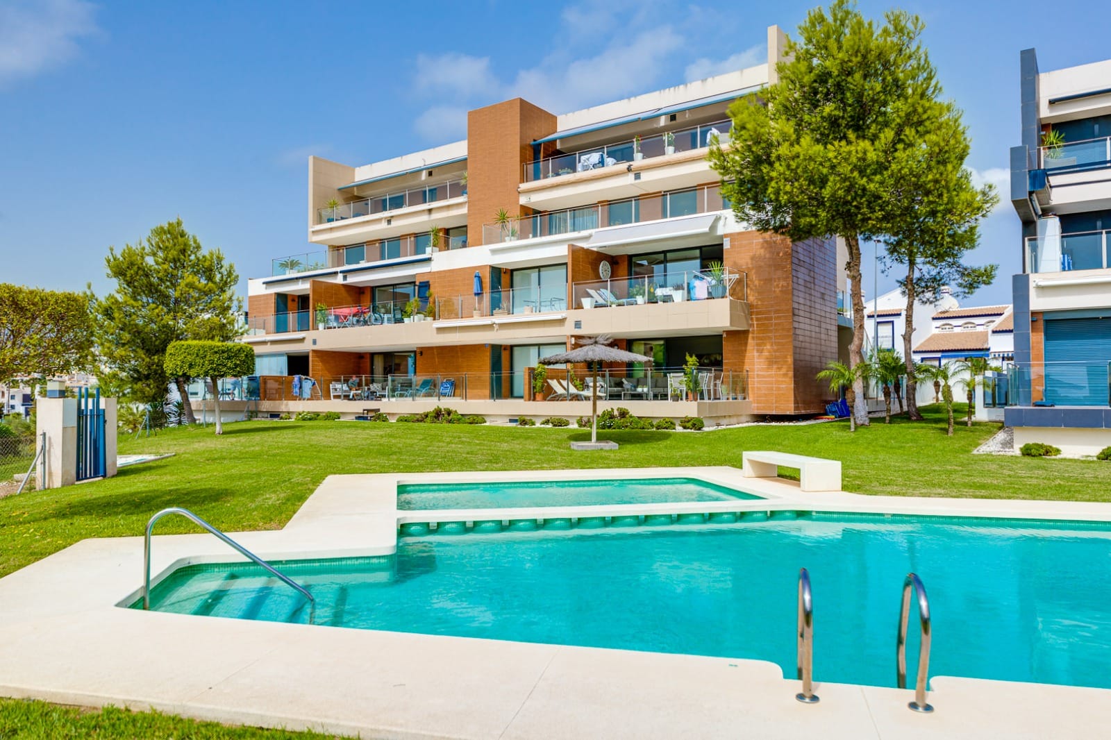 Modern ground floor apartment in Los Dolses, Orihuela Costa. photo 1