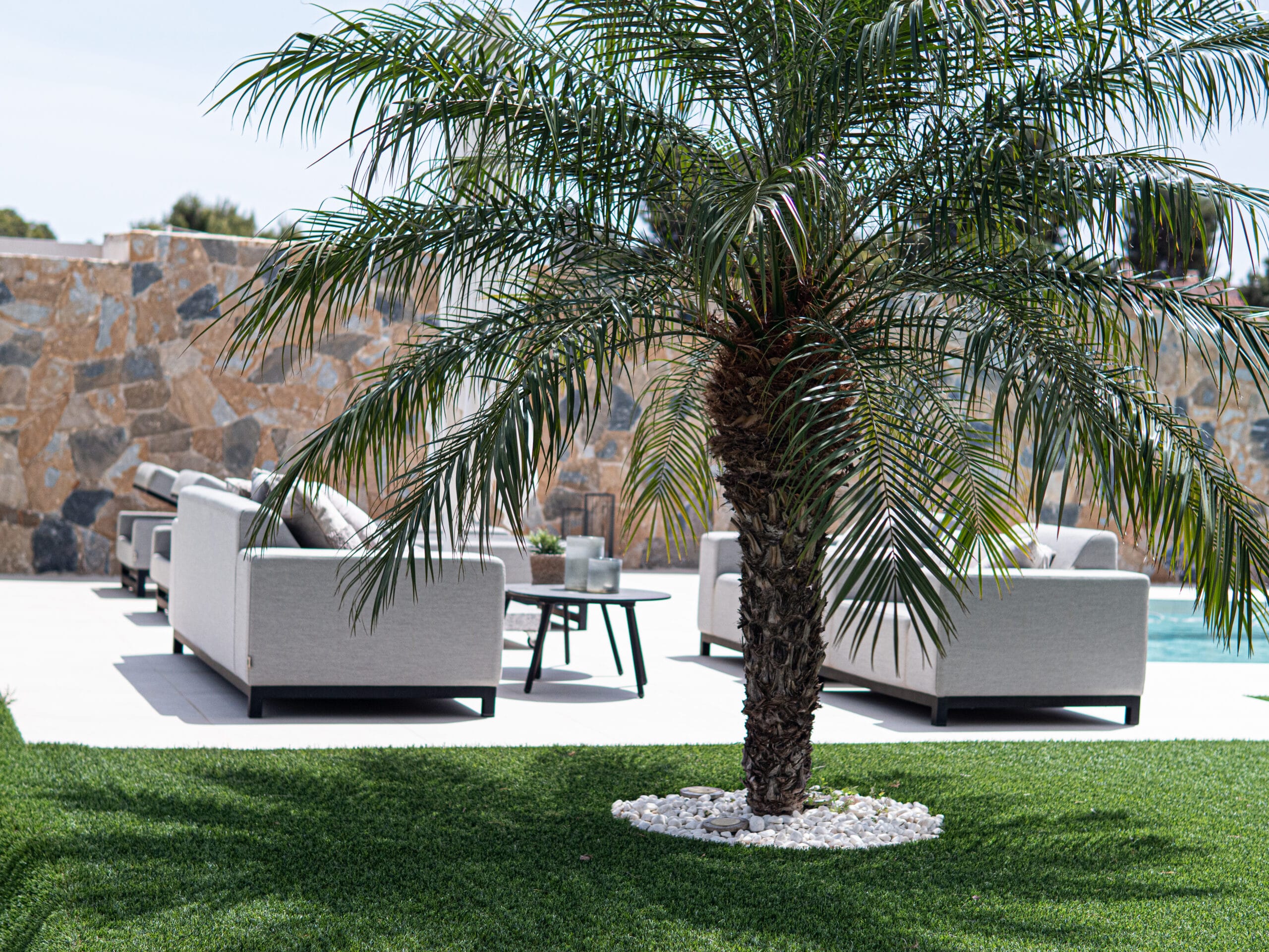 Outstanding design villa in popular Los Balcones. image 5