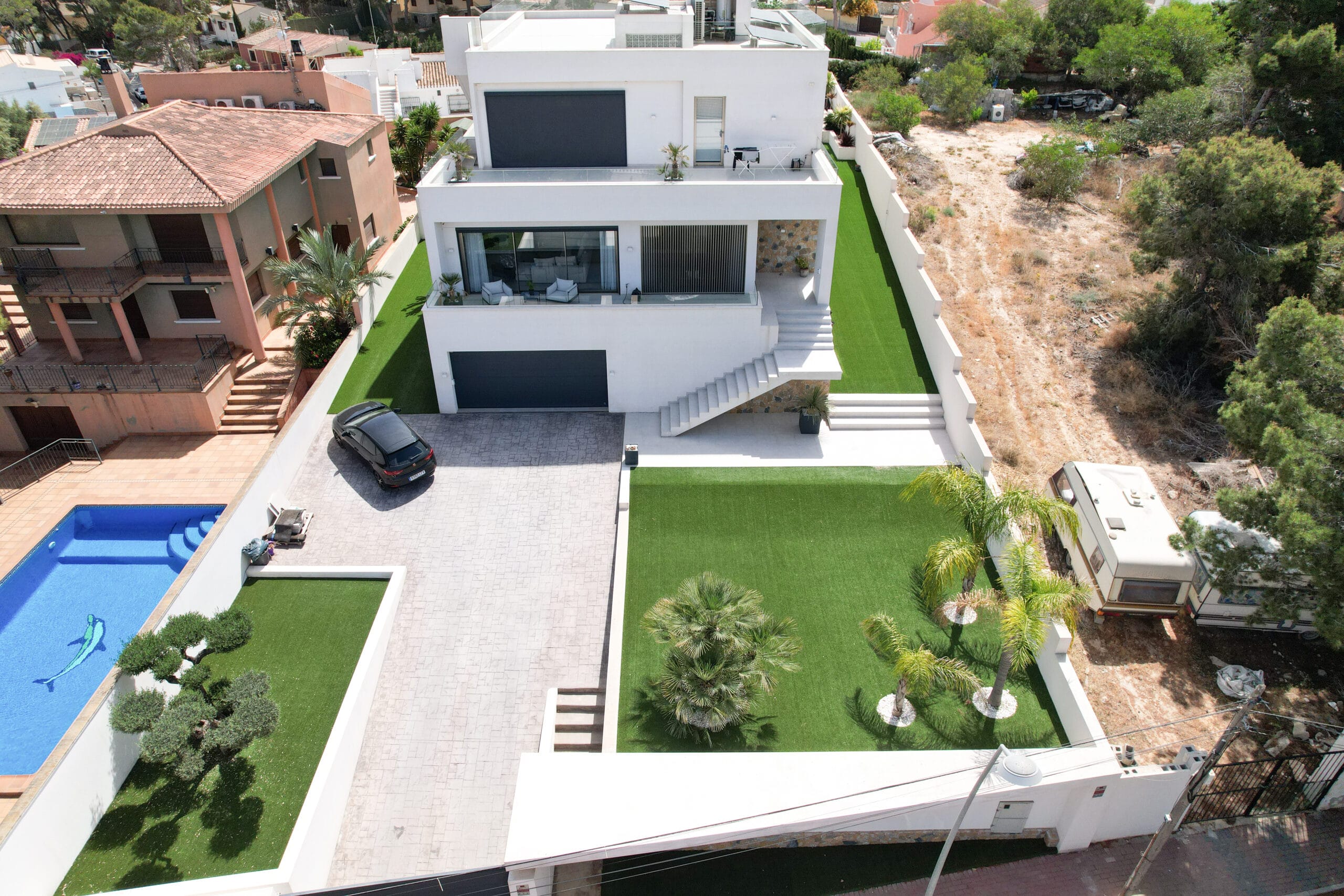 Outstanding design villa in popular Los Balcones. image 3