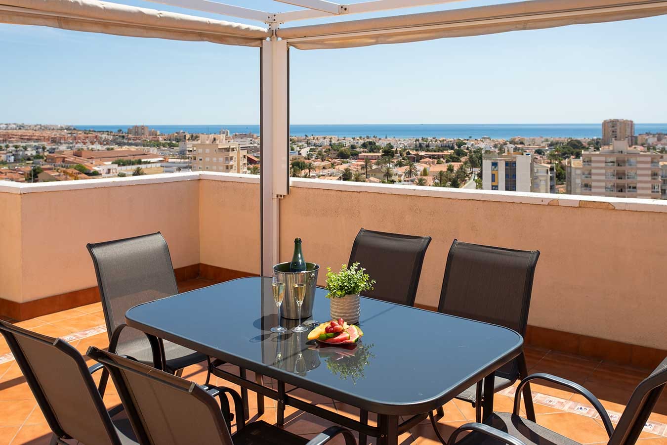 A warm welcome to the home that has everything! photo 1