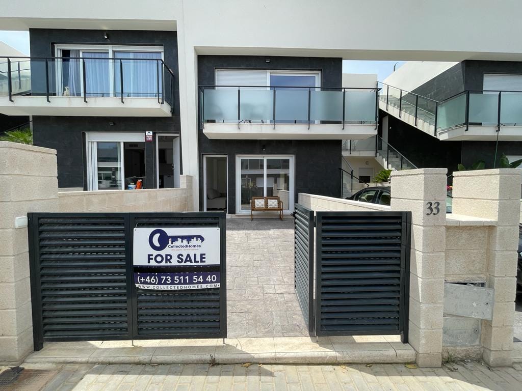 Collected Homes presents this brand new apartment in Gran Alacant, Alicante. photo 1