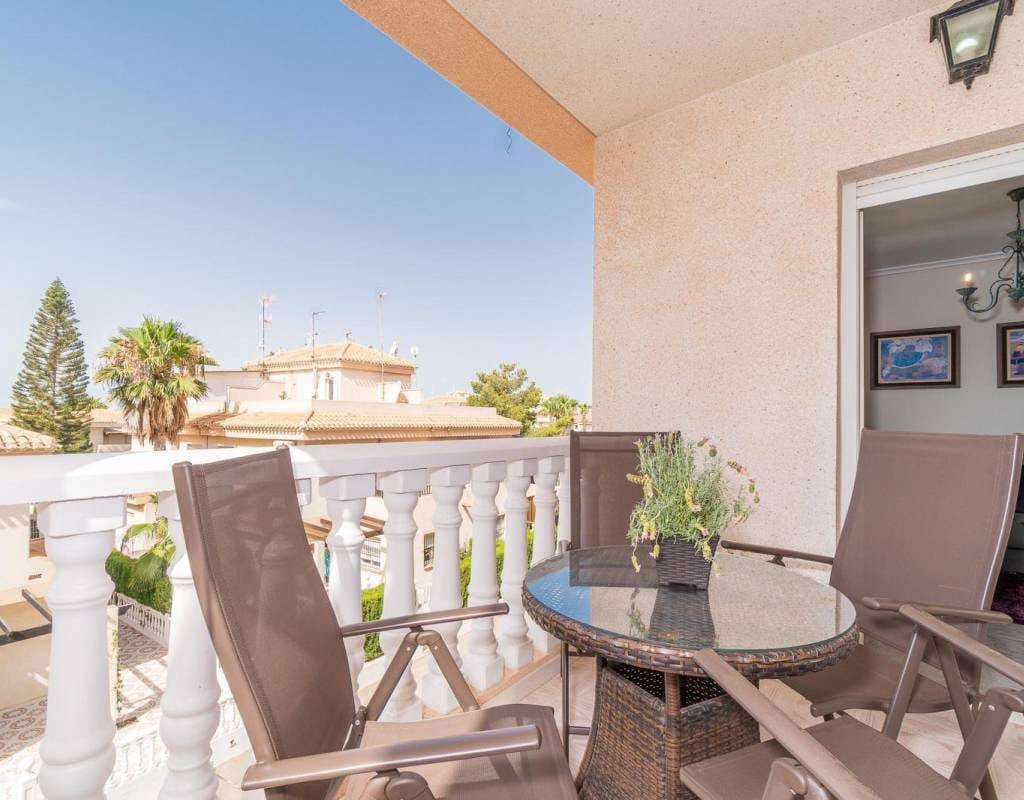3 BEDROOM APARTMENT IN PLAYA FLAMENCA WITH SEA VIEW image 4