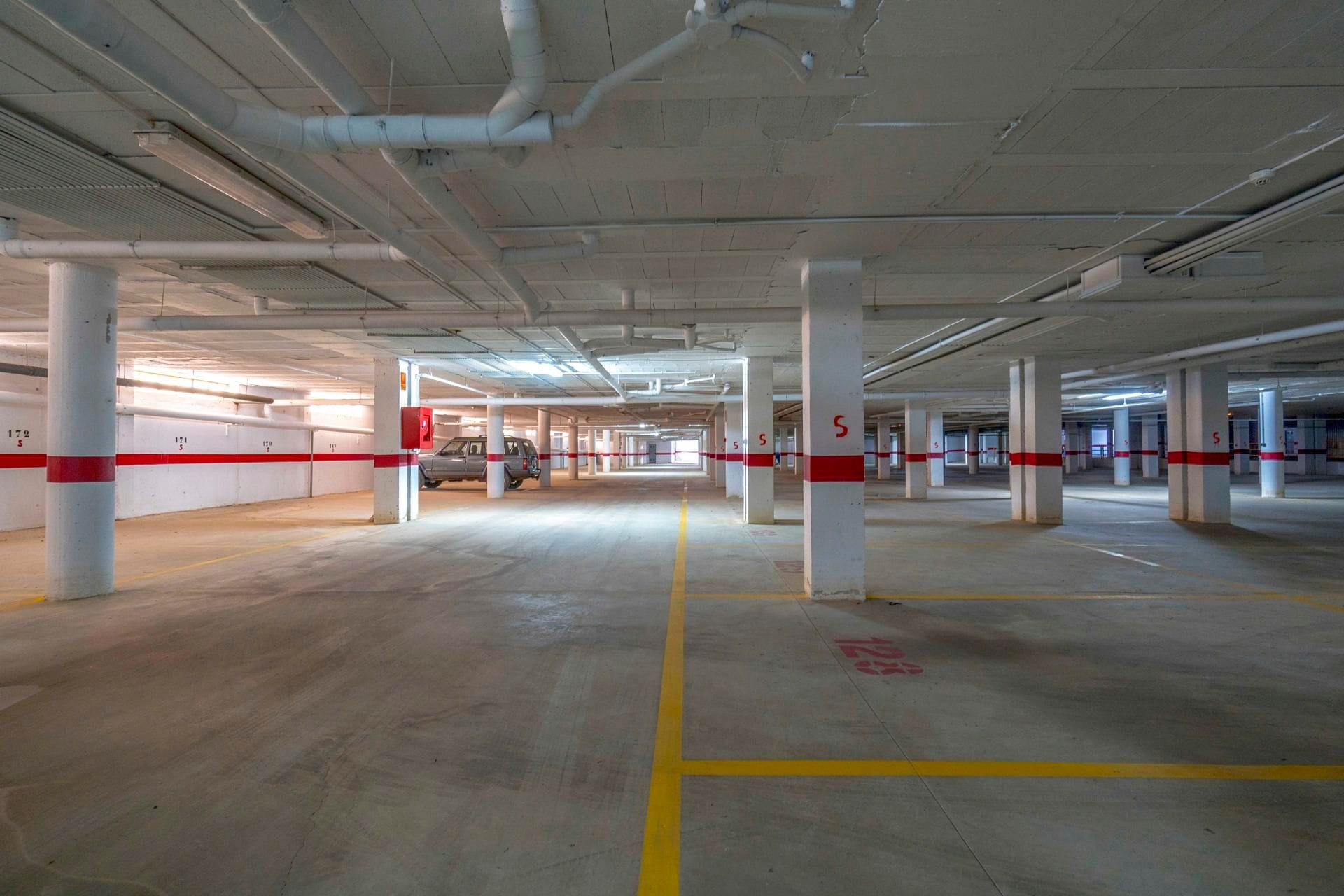 COZY APARTMENT WITH SEA VIEWS AT PLAYA FLAMENCA - COMMUNAL POOL AND PARKING IN THE BASEMENT - A CAR IS INCLUDED WITH THE APARTMENT. image 5