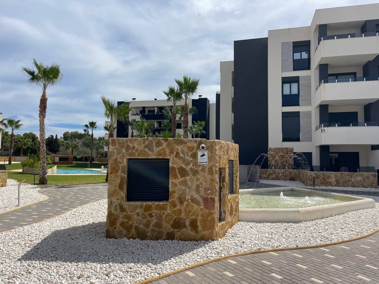 MODERN APARTMENT IN CONDITION AS NEW. image 3