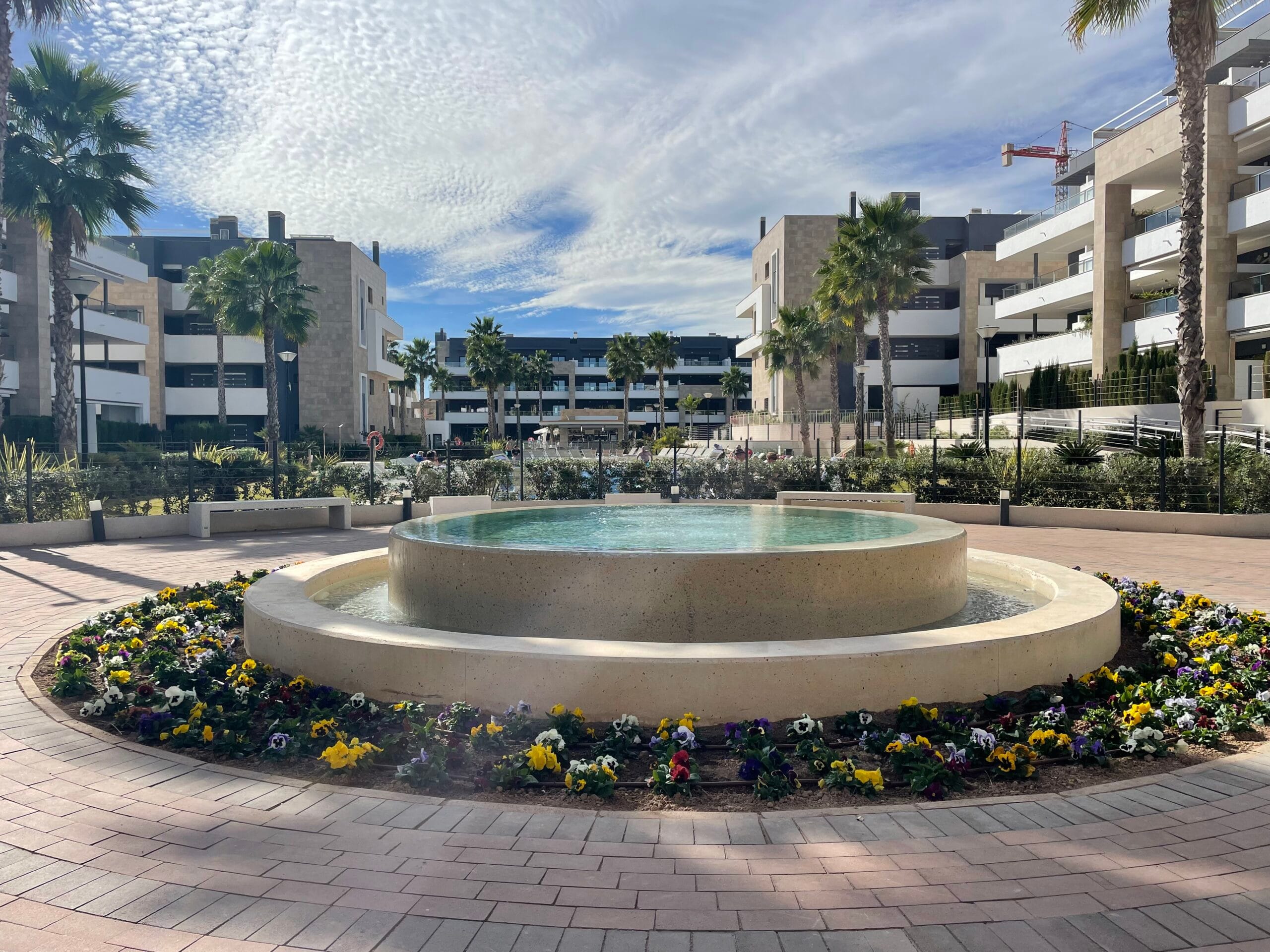 Charming 2-Bedroom penthouse with private solarium/sea view in Flamenca Village. photo 1