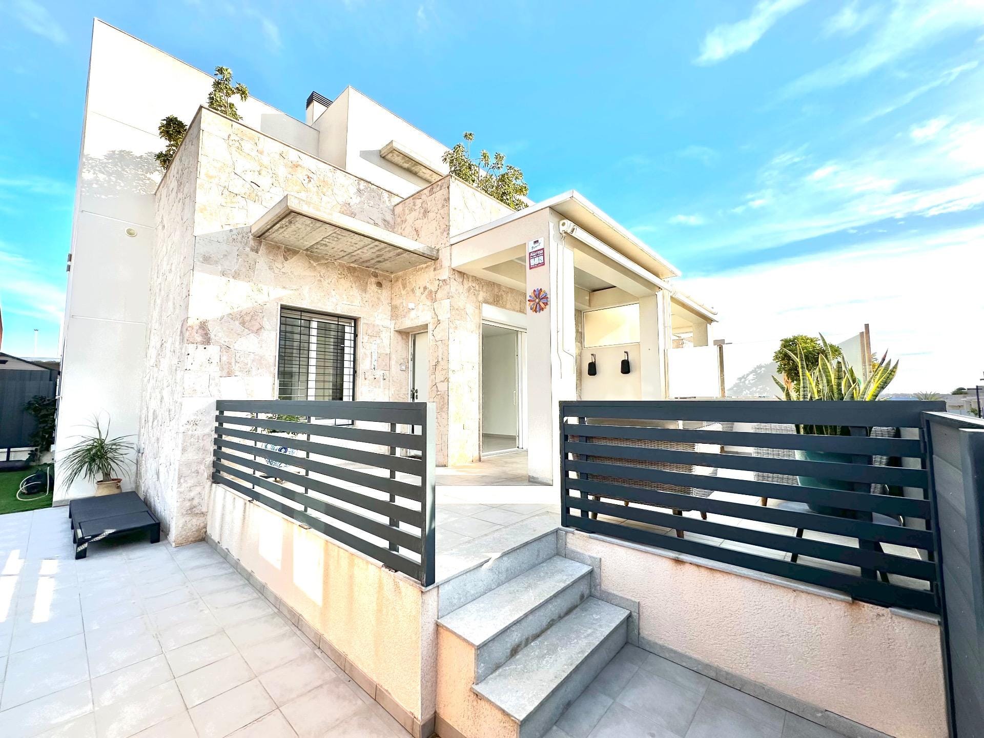 Fantastic corner quad villa with large garden in Torrevieja. photo 1