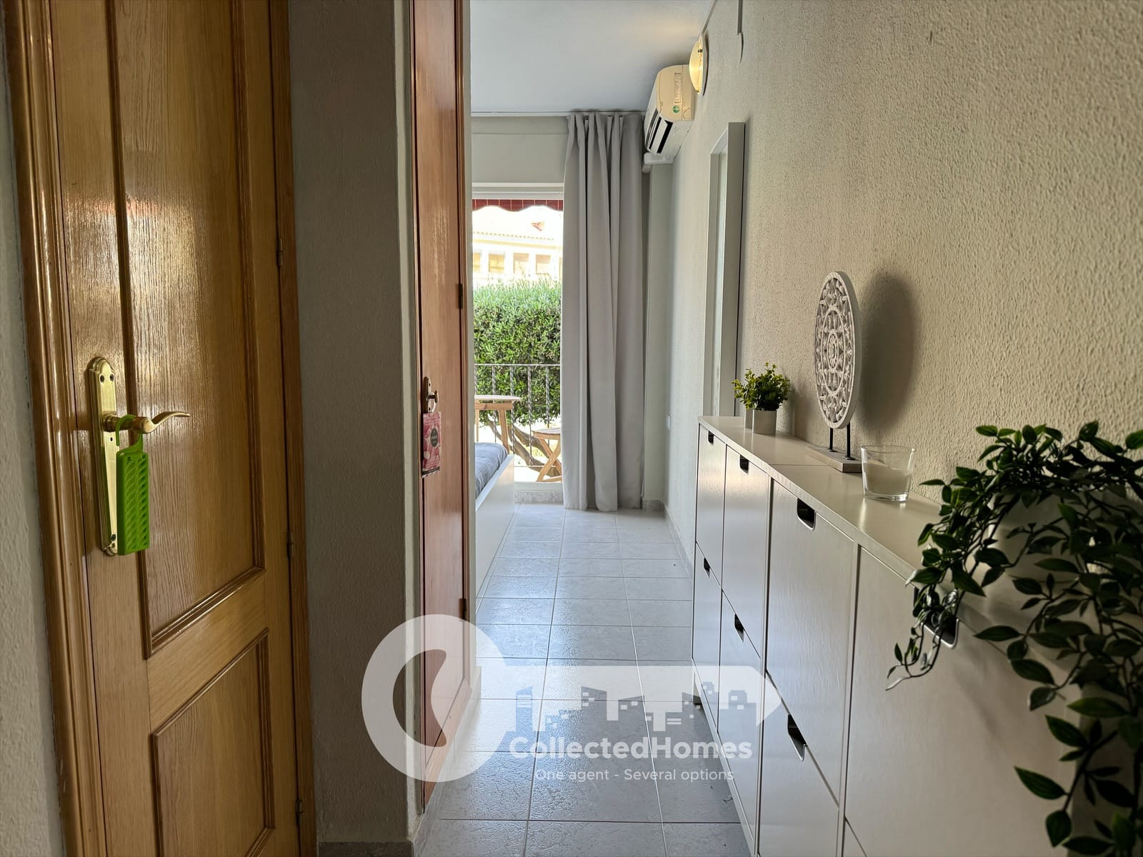 Charming Studio Apartment with Partial Renovation, Stunning Sea View, and Pool Access. image 3