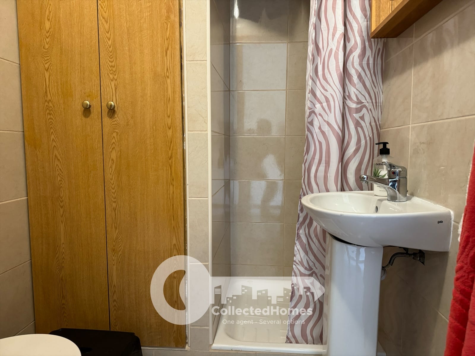 Charming Studio Apartment with Partial Renovation, Stunning Sea View, and Pool Access. image 4