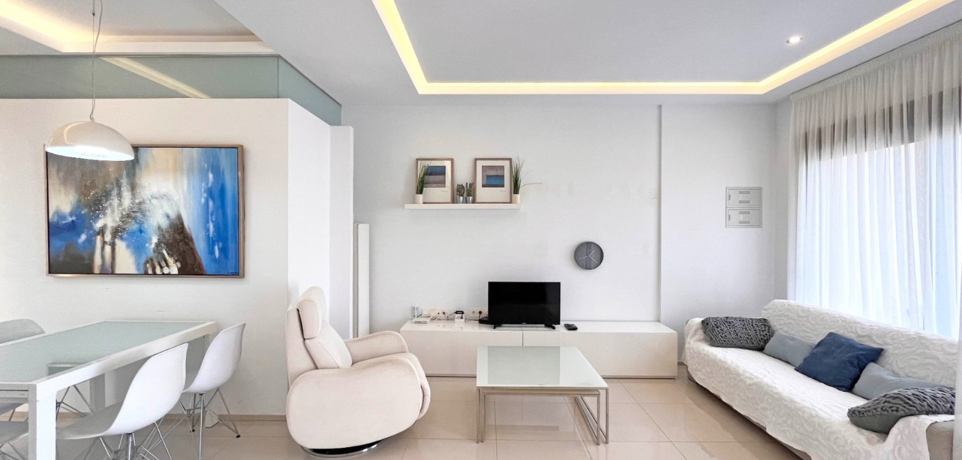 GROUND-FLOOR APARTMENT WITH EXPANSIVE TERRACE, GARDEN, AND MODERN AMENITIES! image 3