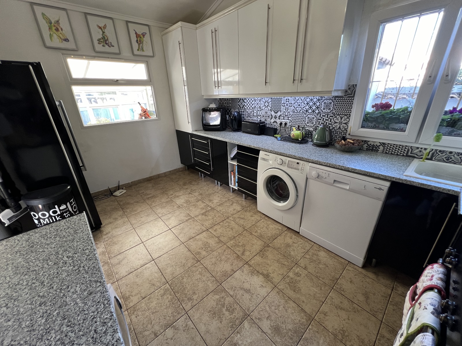 4 BED VILLA WITH PRIVATE POOL IN LA FLORIDA. image 4