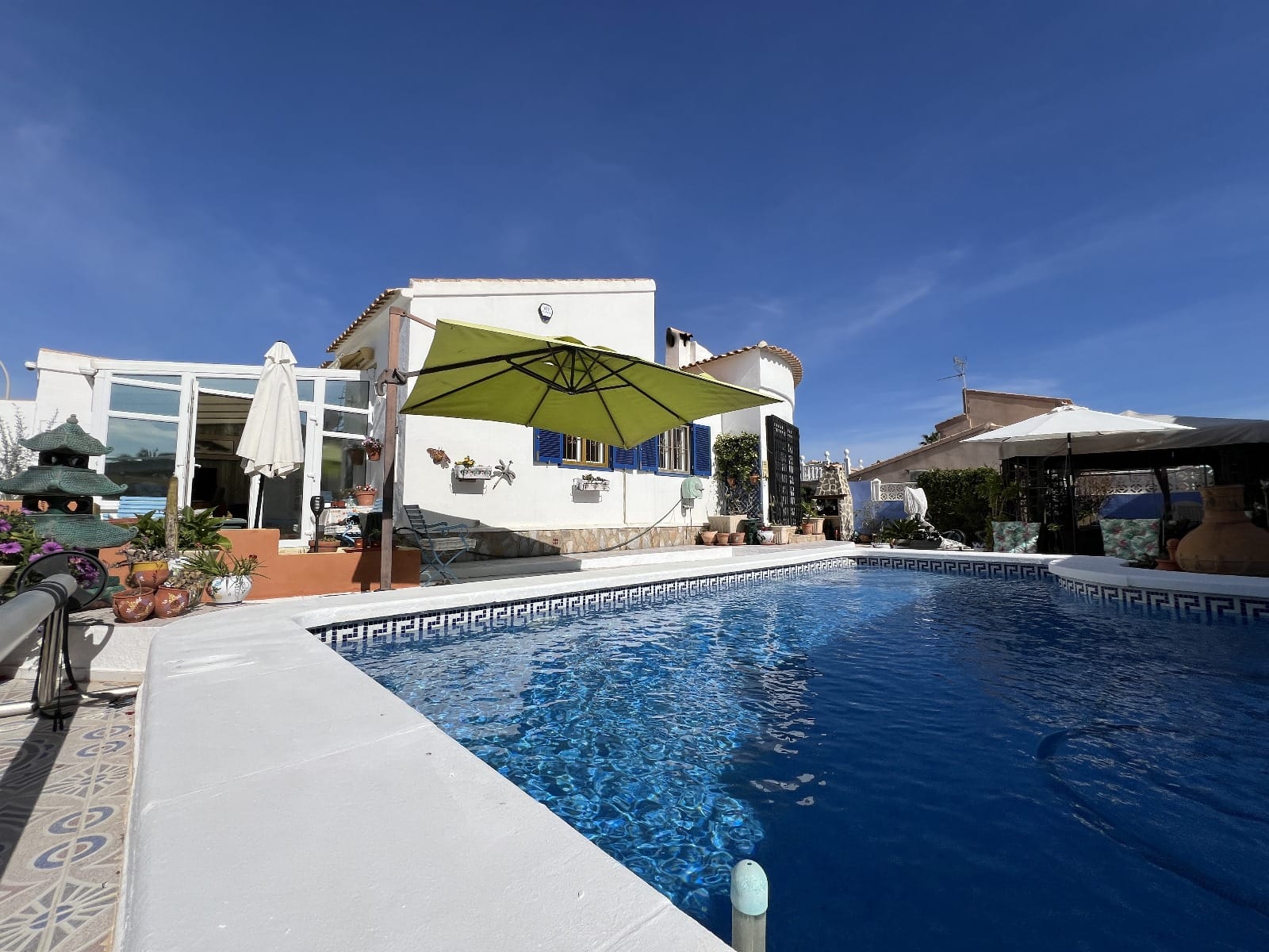 4 BED VILLA WITH PRIVATE POOL IN LA FLORIDA. photo 1