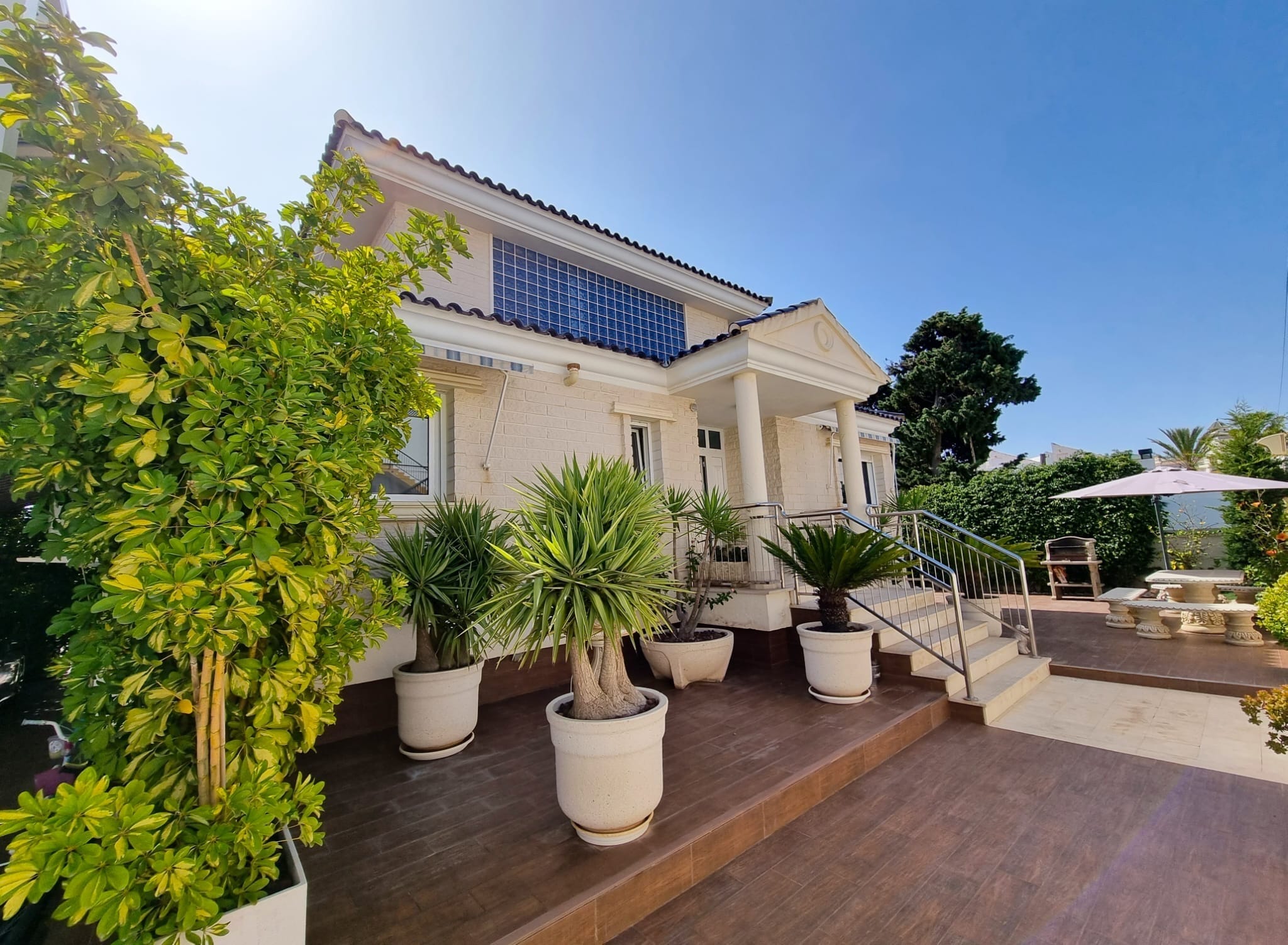 Luxury villa for sale near the sea in La Mata, Costa Blanca, Spain. image 3