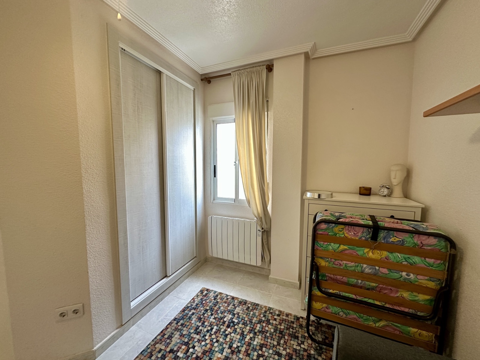 DETACHED VILLA WITH PRIVATE POOL, FURNISHED UNDERBUILD AND SAUNA IN LOS ALTOS image 4
