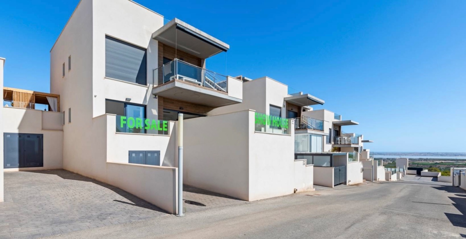 MODERN BUNGALOW FOR SALE IN COSTA BLANCA, SAN MIGUEL DE SALINAS. photo 1