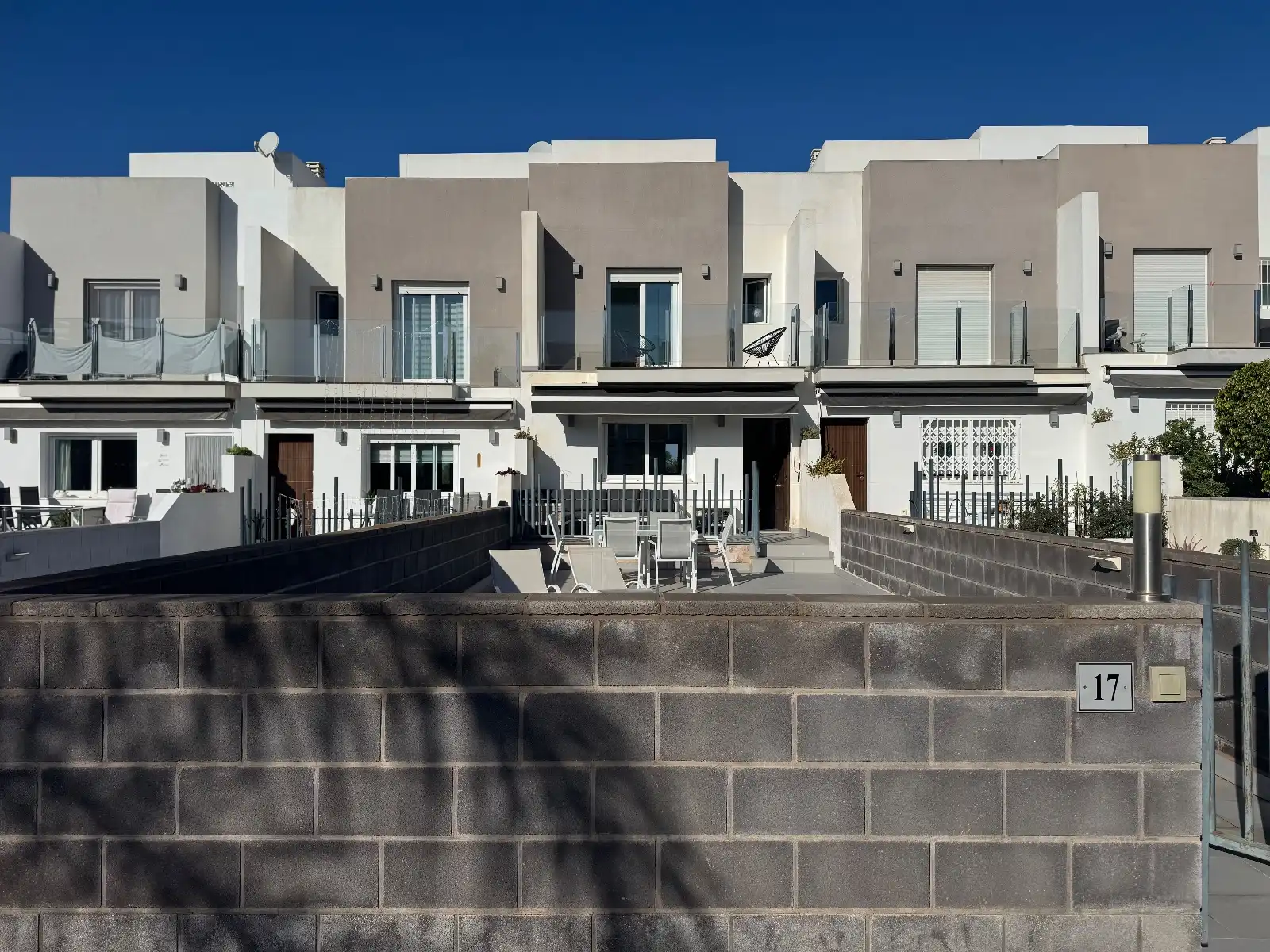 TOWNHOUSE - Aguas Nuevas image 4