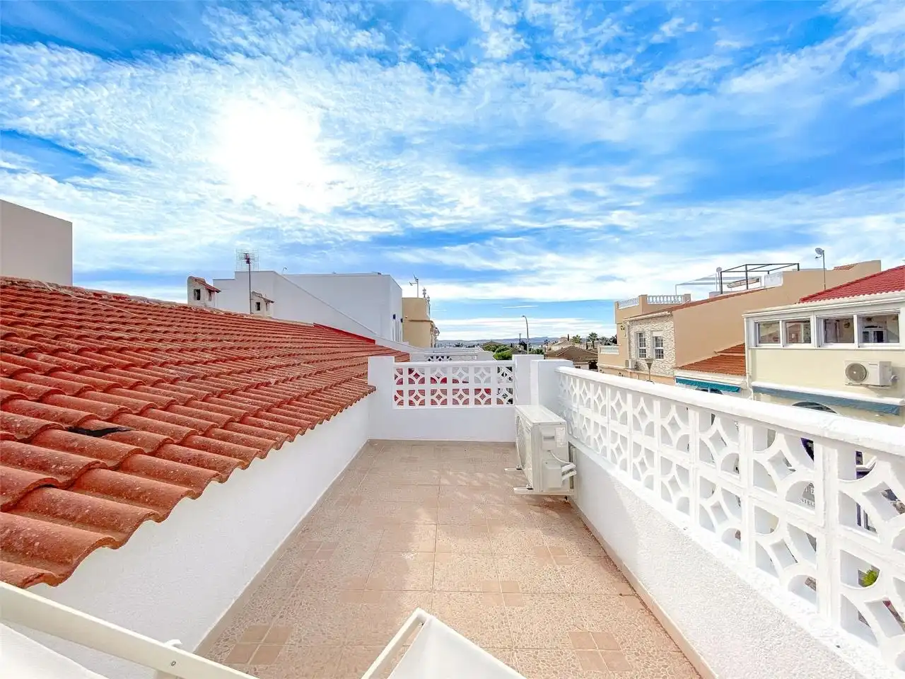 TOWNHOUSE - New Listing image 5