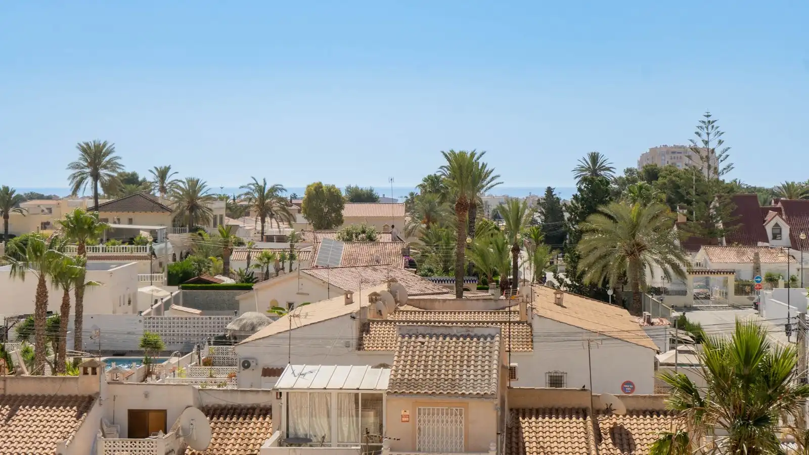 APARTMENT - Torrevieja C photo 1