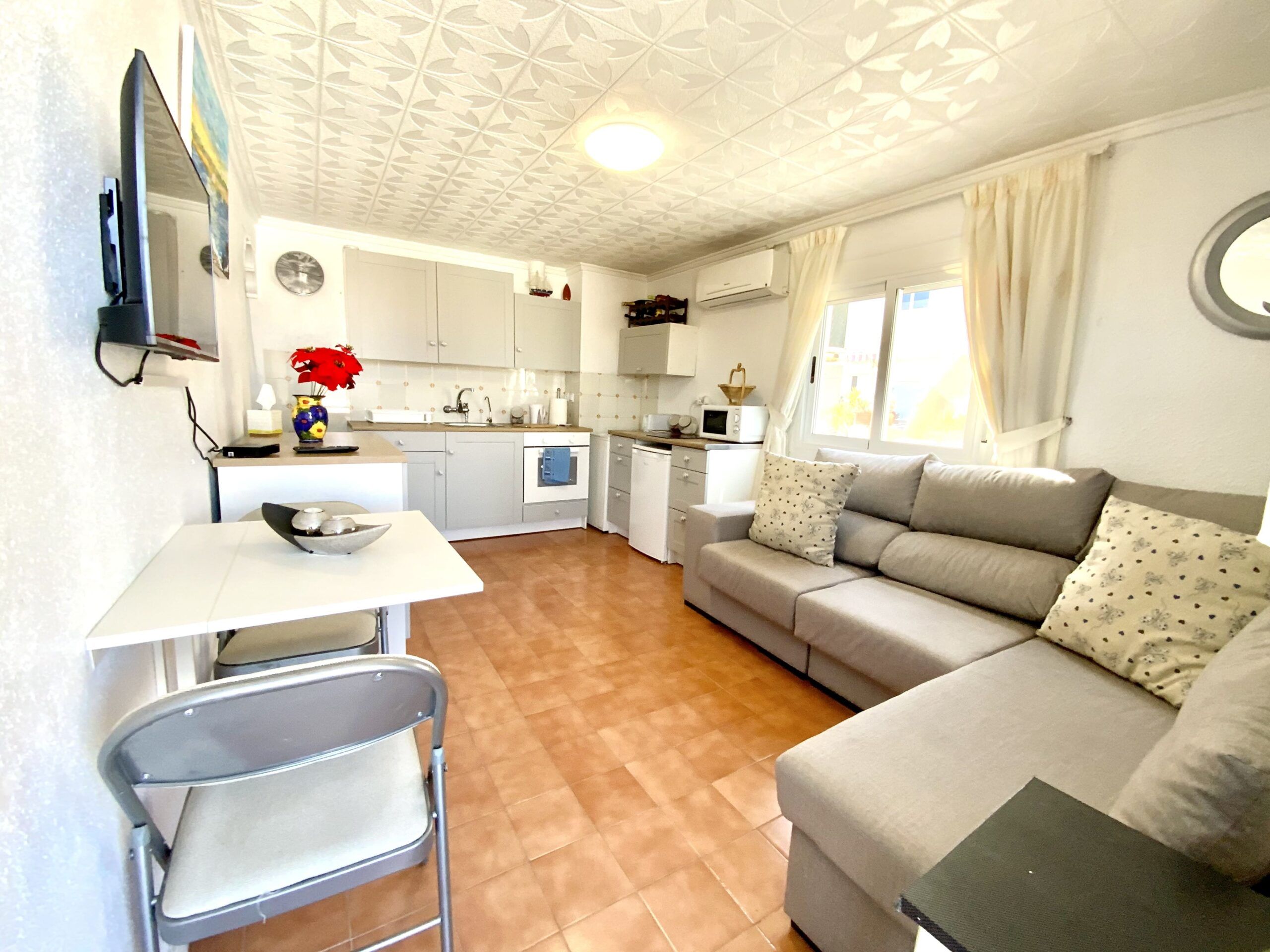 Townhouse with a studio apartment near La Mata beach. image 5