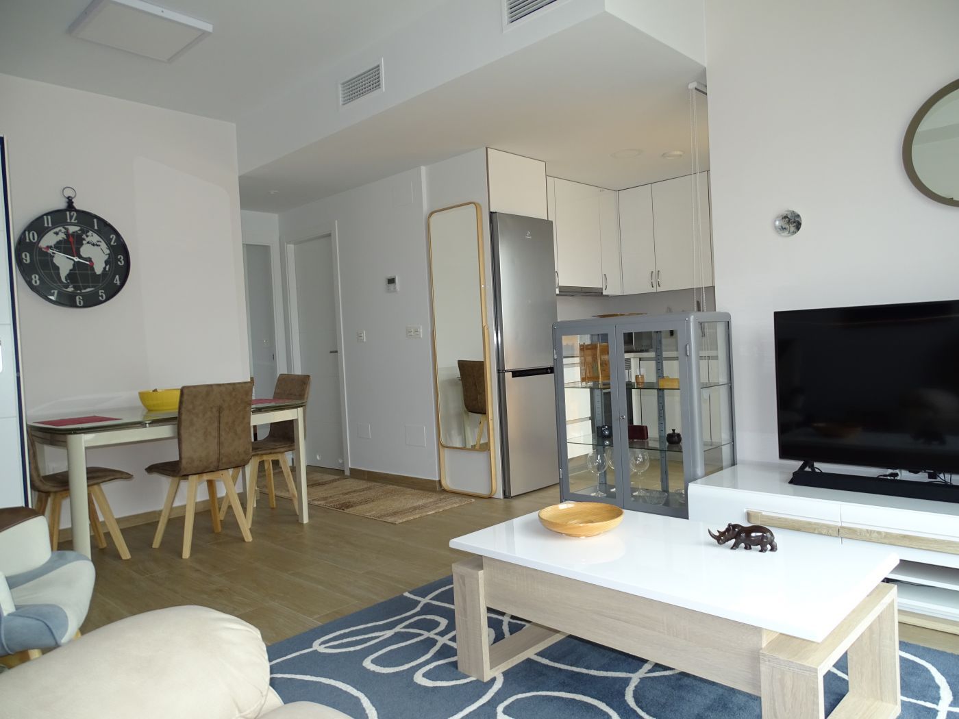 Welcome to Alegria 9 and this Penthouse apartment. image 5