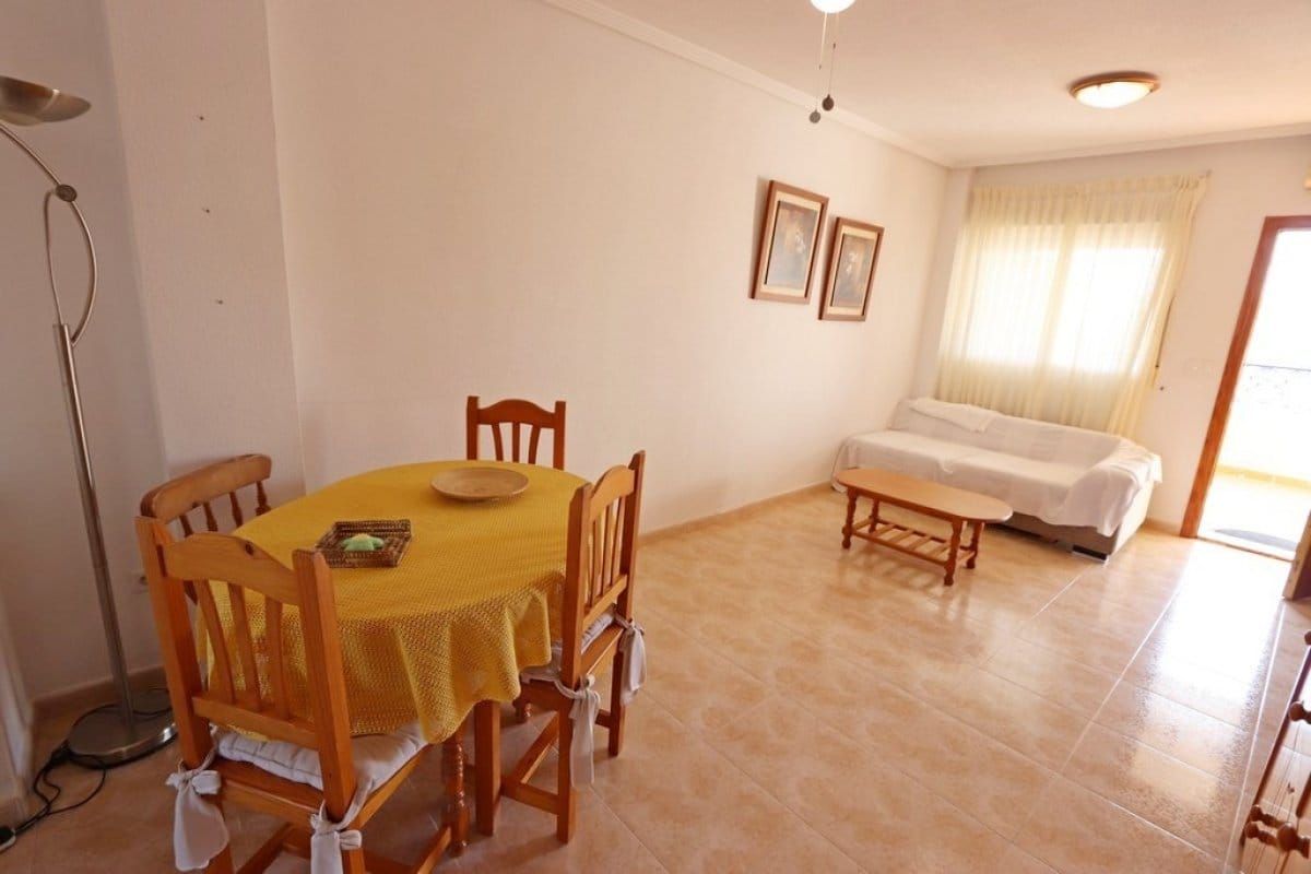 THIRD FLOOR PENTHOUSE WITH SEA VIEWS IN LA CIÑUELICA image 4