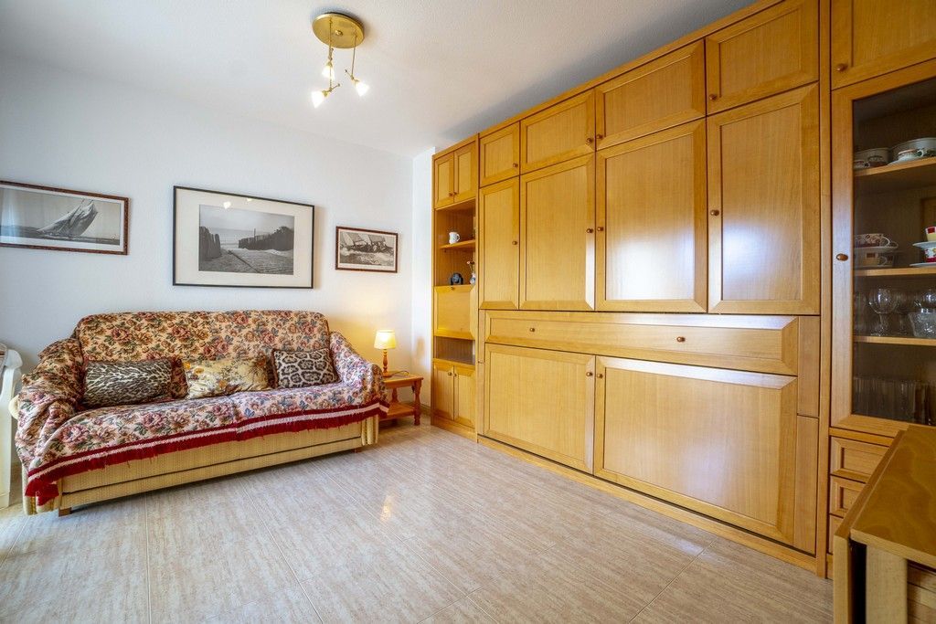 NICE APARTMENT 1 BEDROOM JUST 200 M FROM THE BEACH IN CAMPOAMOR image 3