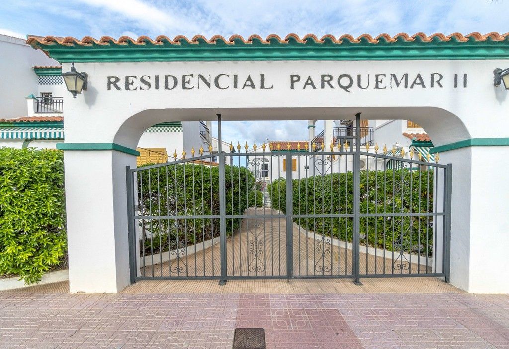 GROUND FLOOR BUNGALOW WITH LARGE GARDEN IN RESIDENCIAL PARQUEMAR III (LA MATA) image 5