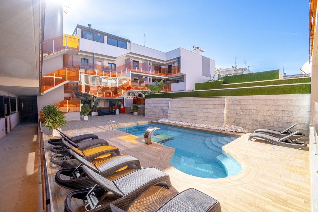 MODERN GROUND FLOOR APARTMENT IN RESIDENTIAL COMPLEX WITH POOL 400M FROM THE BEACH image 5