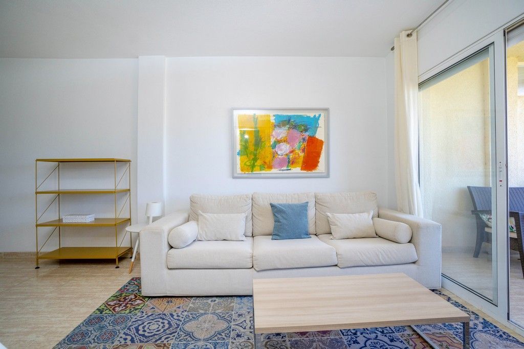 APARTMENT IN CAMPOAMOR 800M FROM THE BEACH image 3